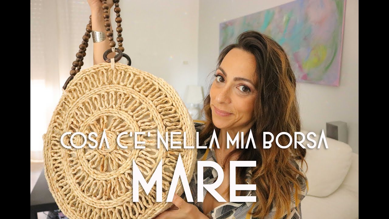 cosa c'è nela mia borsa da mare | AnnalisaSuperStar