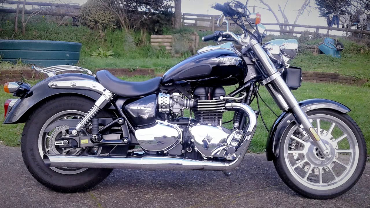 Triumph America with Thunderbike  Mufflers