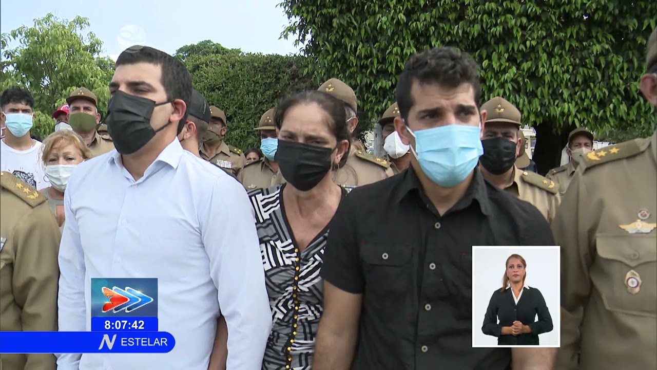 Envían Raúl y Díaz-Canel ofrendas florales por fallecimiento del General de Brigada Diego Cobas Sanz