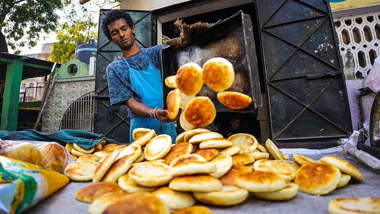 Making of Naan Bread | Famous Indian Bakery Food | Indian Street Food