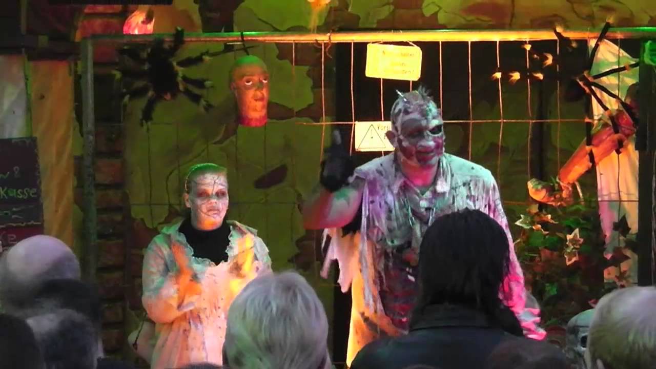 Geister Schloss Zombie Show
