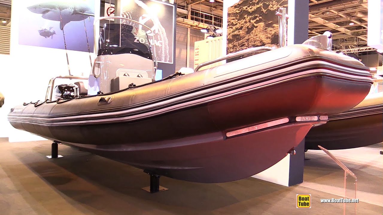 2016 Bombard Explorer 690 Inflatable Boat - Walkaround - 2015 Salon Nautique de Paris