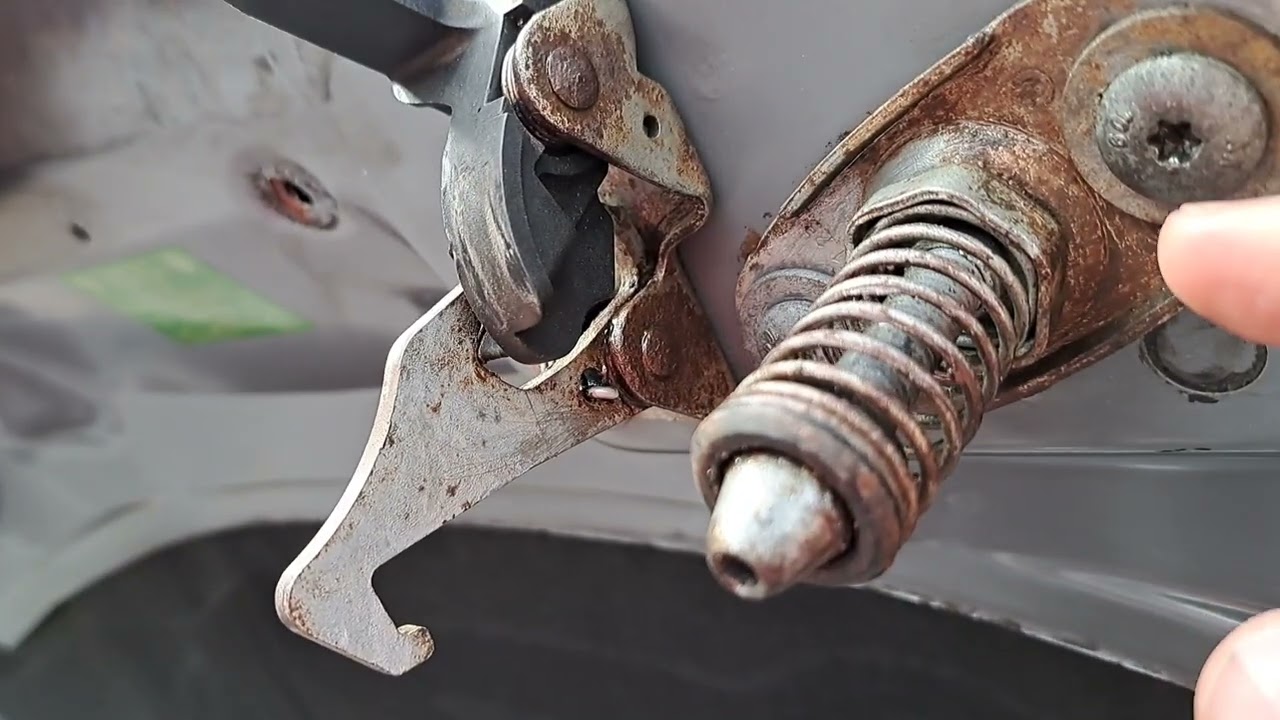 BMW e46 how to open stuck bonnet/hood