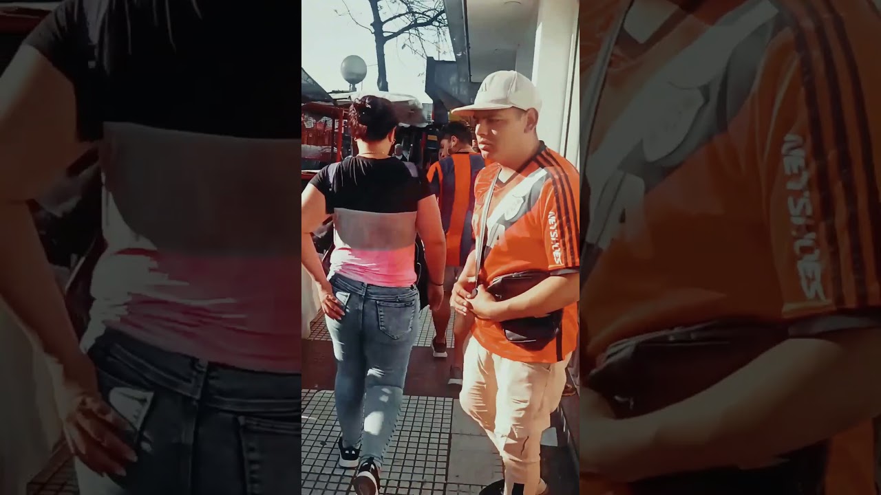 Caminando por las calles del centro de Moron