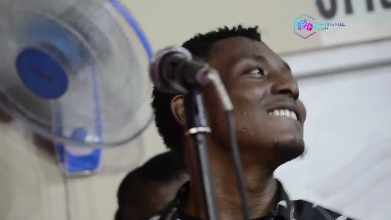 Une Louange avec : Psalmiste Jésunor Légitime 