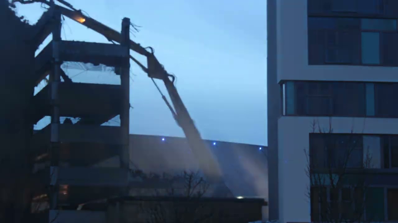 Liverpool Echo Arena Car Park, Demolition - Time-lapse by Regenology