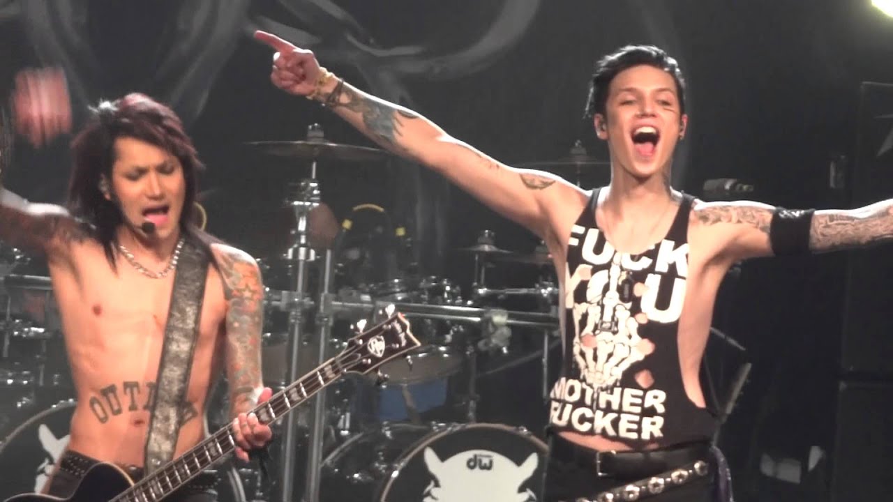 Black Veil Brides - In The End (04 December 2013 Vienna, Austria) HD