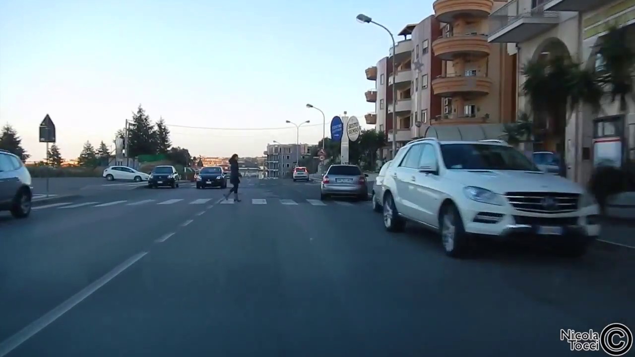 in auto a Rossano Scalo (CS) versione 2015