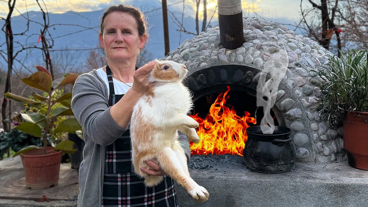 Albanian Rabbit Çomlek – A Traditional Village Feast! 🐇🔥🍲🇦🇱