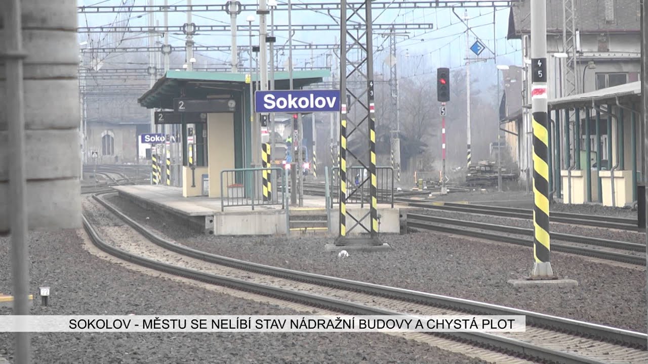 Sokolov: Městu se nelíbí stav nádražní budovy a chystá plot u kolejí (TV Západ)