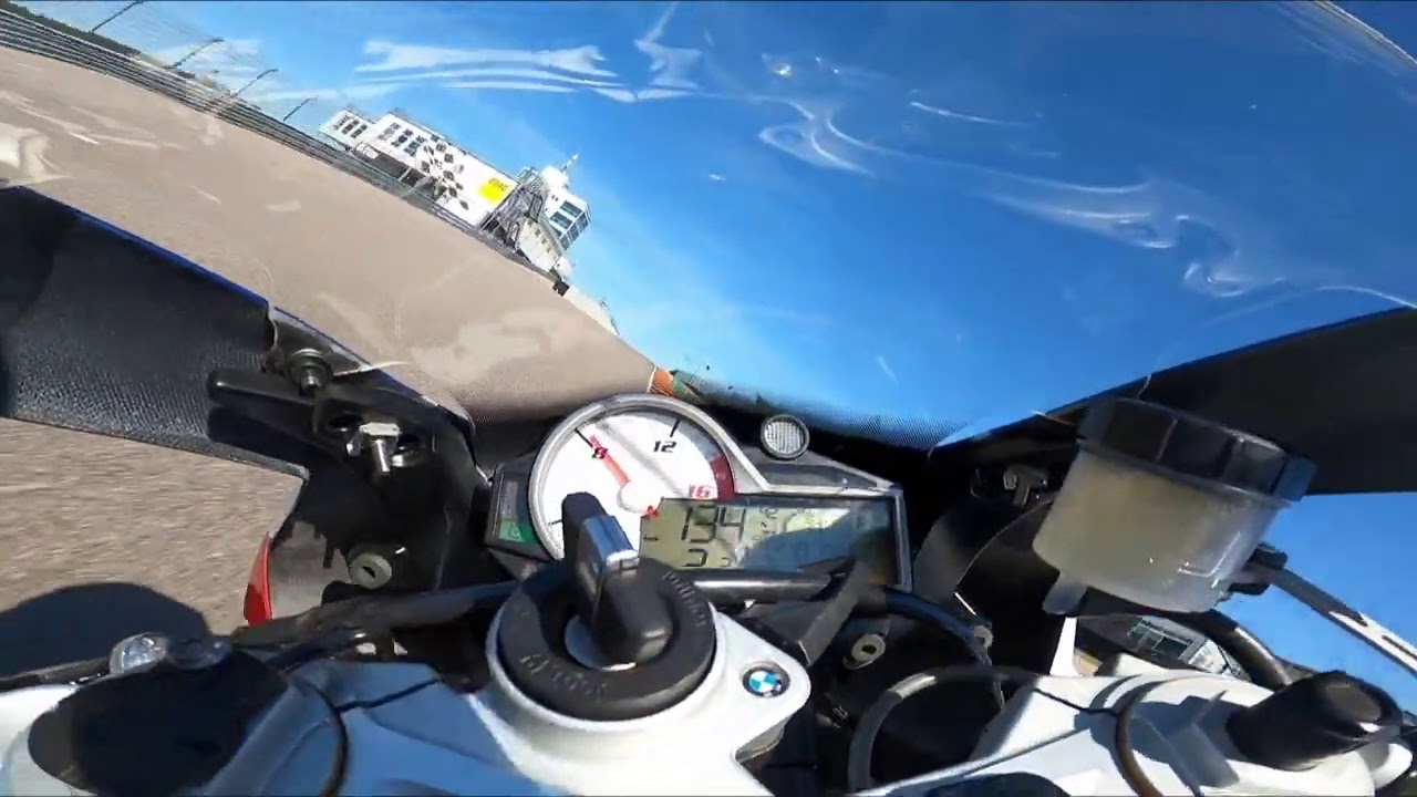 Sachsenring BMW S1000RR 3 mal 1:35 er Runden in Folge