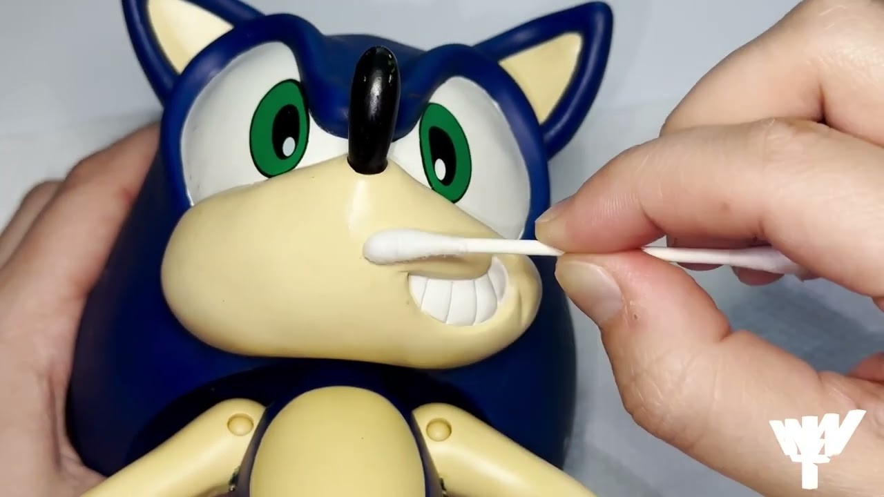 ReSaurus 1999 11-inch Sonic Figure Restoration - Timelapse