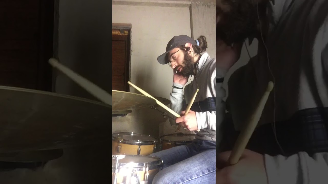 Accipiter-Statt k me drum cover &ldquo;Gi&oacute; Guarino&rdquo;
