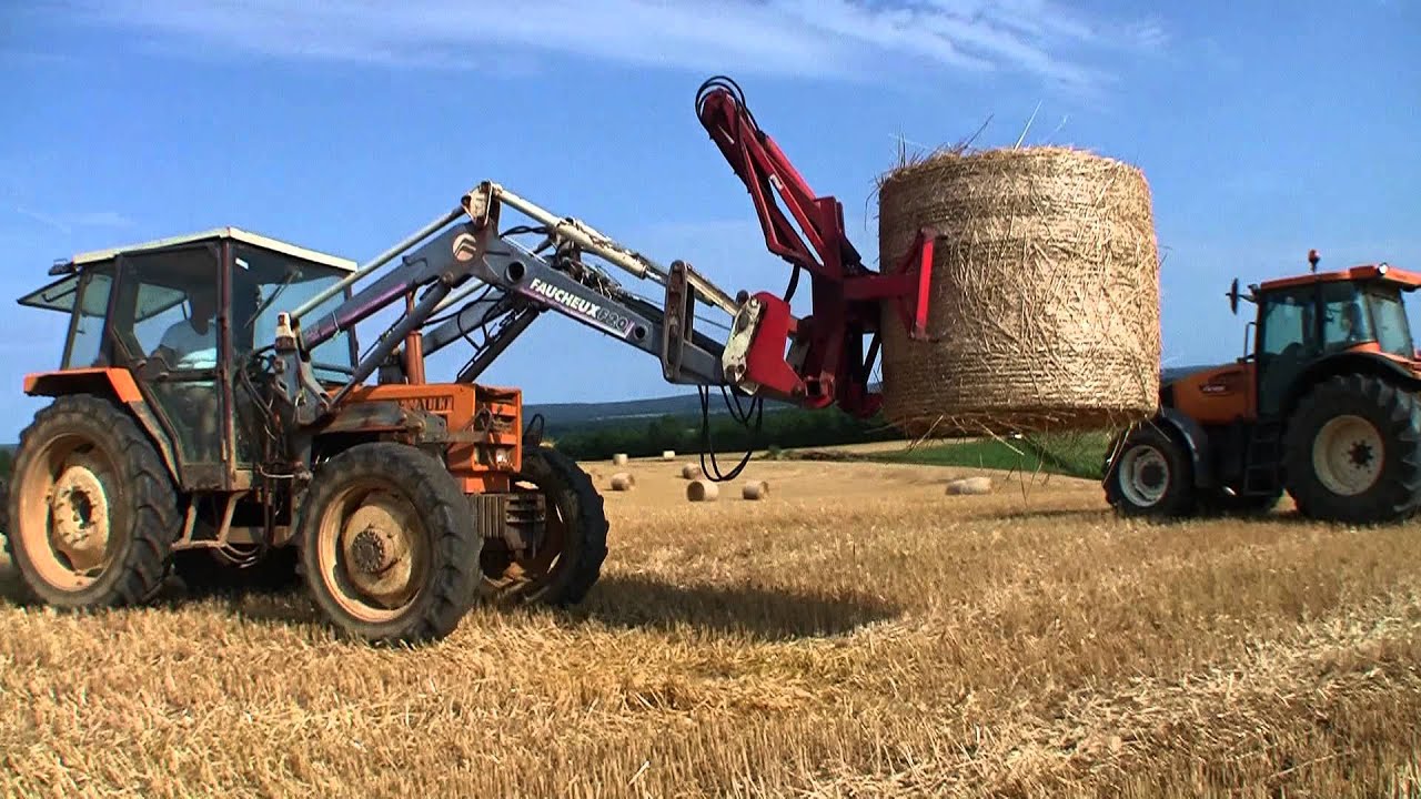 Tracteur Renault Ares 826 RZ & 75-14 - balles rondes - 2013 - Placey - Doubs - Franche-Comté -