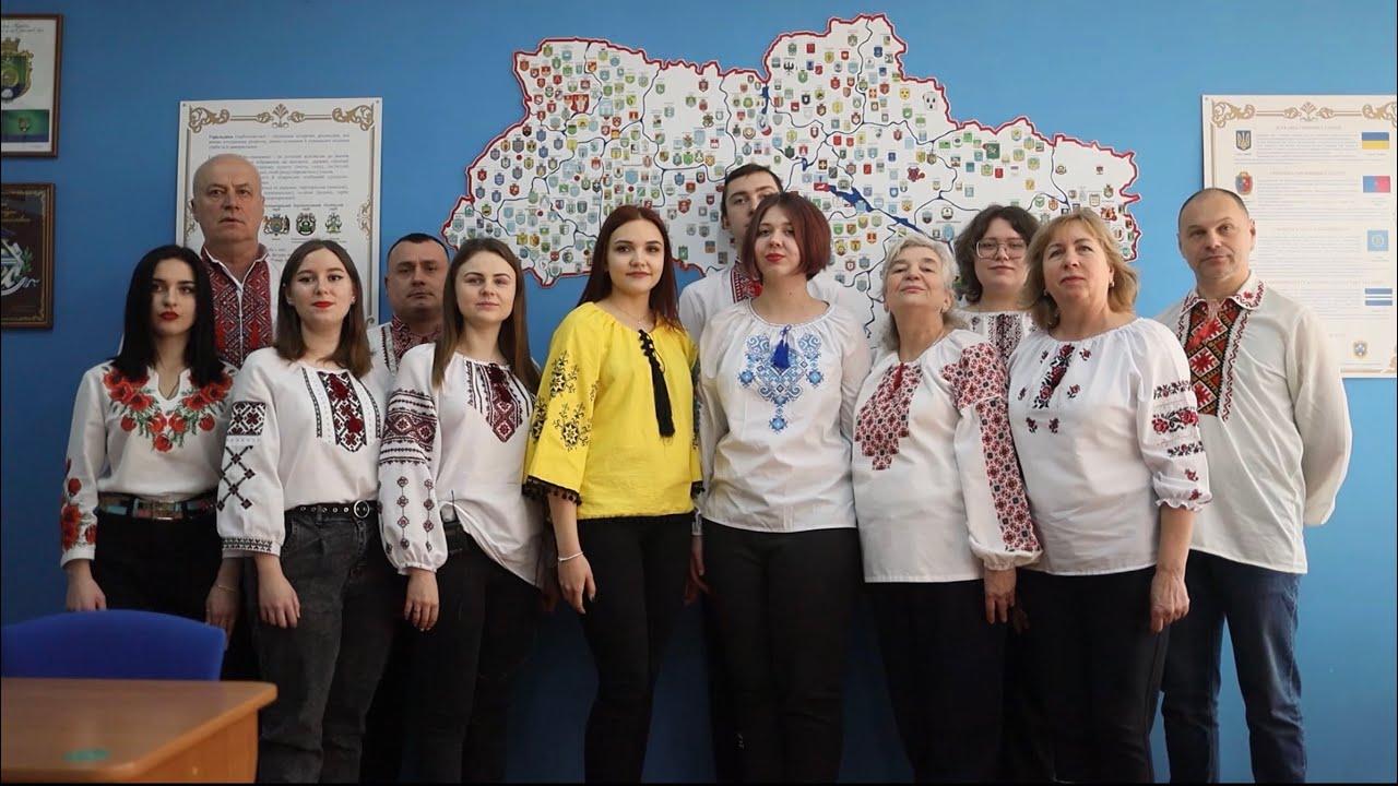 ФЛЕШ-МОБ ДО ДНЯ СОБОРНОСТІ УКРАЇНИ «ОЙ,У ЛУЗІ ЧЕРВОНА КАЛИНА»