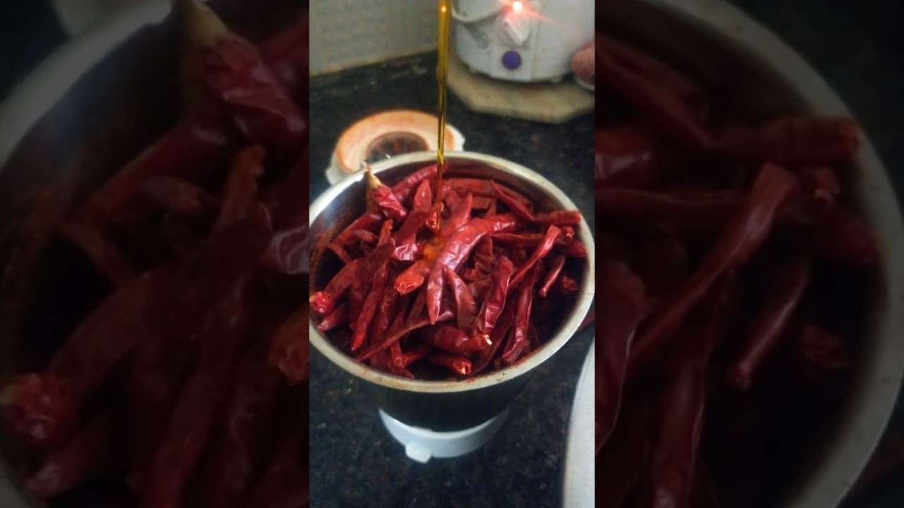 how to grind red chilli in safe way at home #chillipowder #shorts #recipe