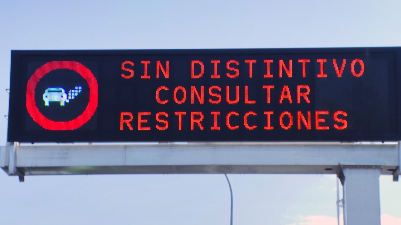 Madrid autoriza temporalmente la circulación de los vehículos sin etiqueta