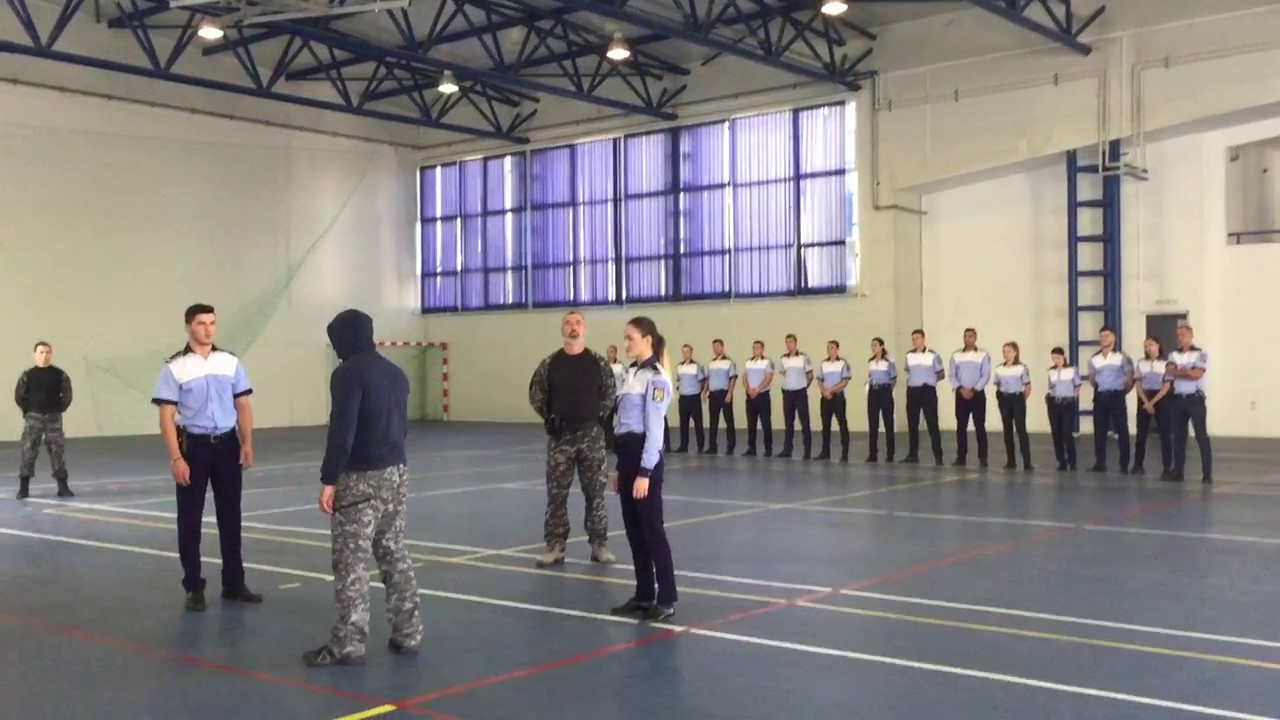 Stagiu de pregatire pentru politistii din Bucuresti