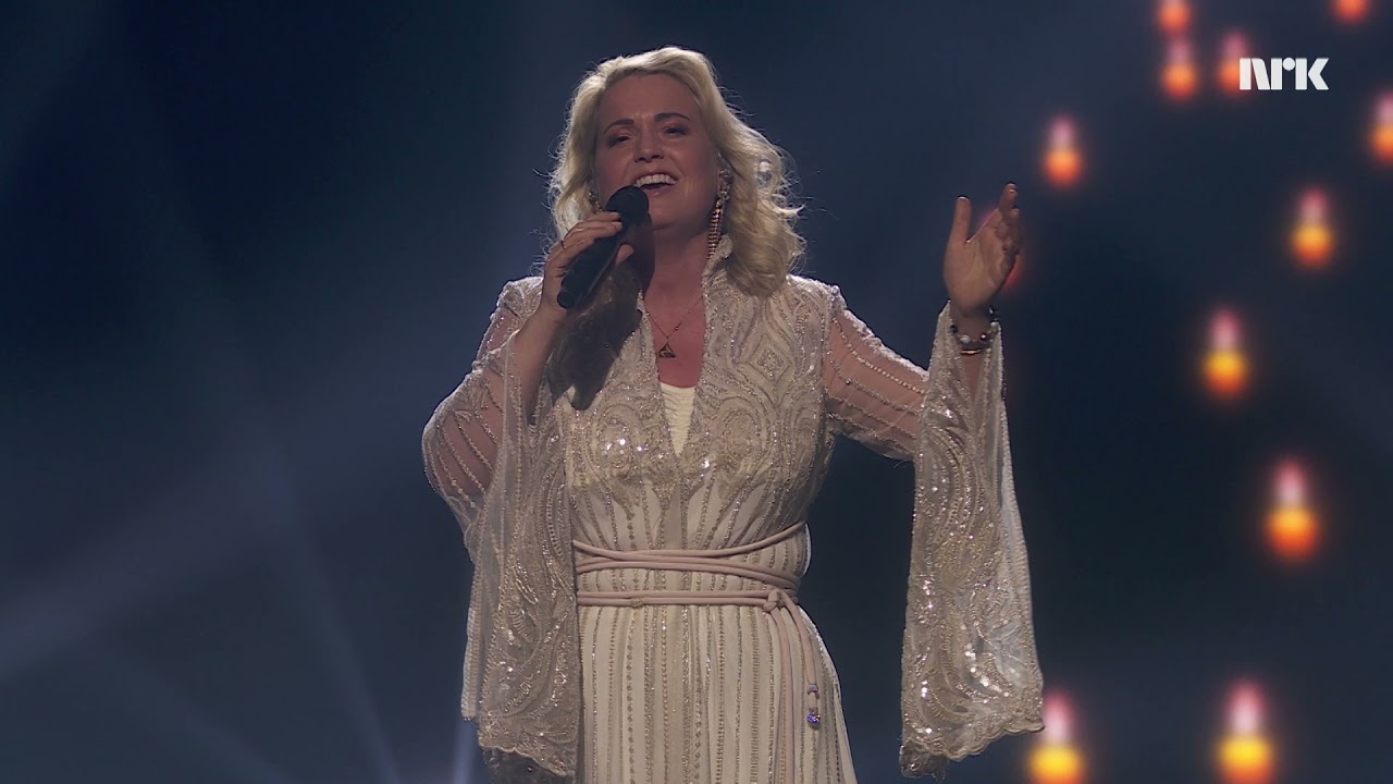 Einn - performed by Helene