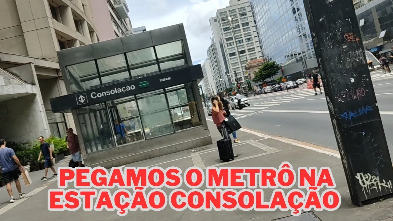 PEGAMOS O METRÔ NA ESTAÇÃO CONSOLAÇÃO.