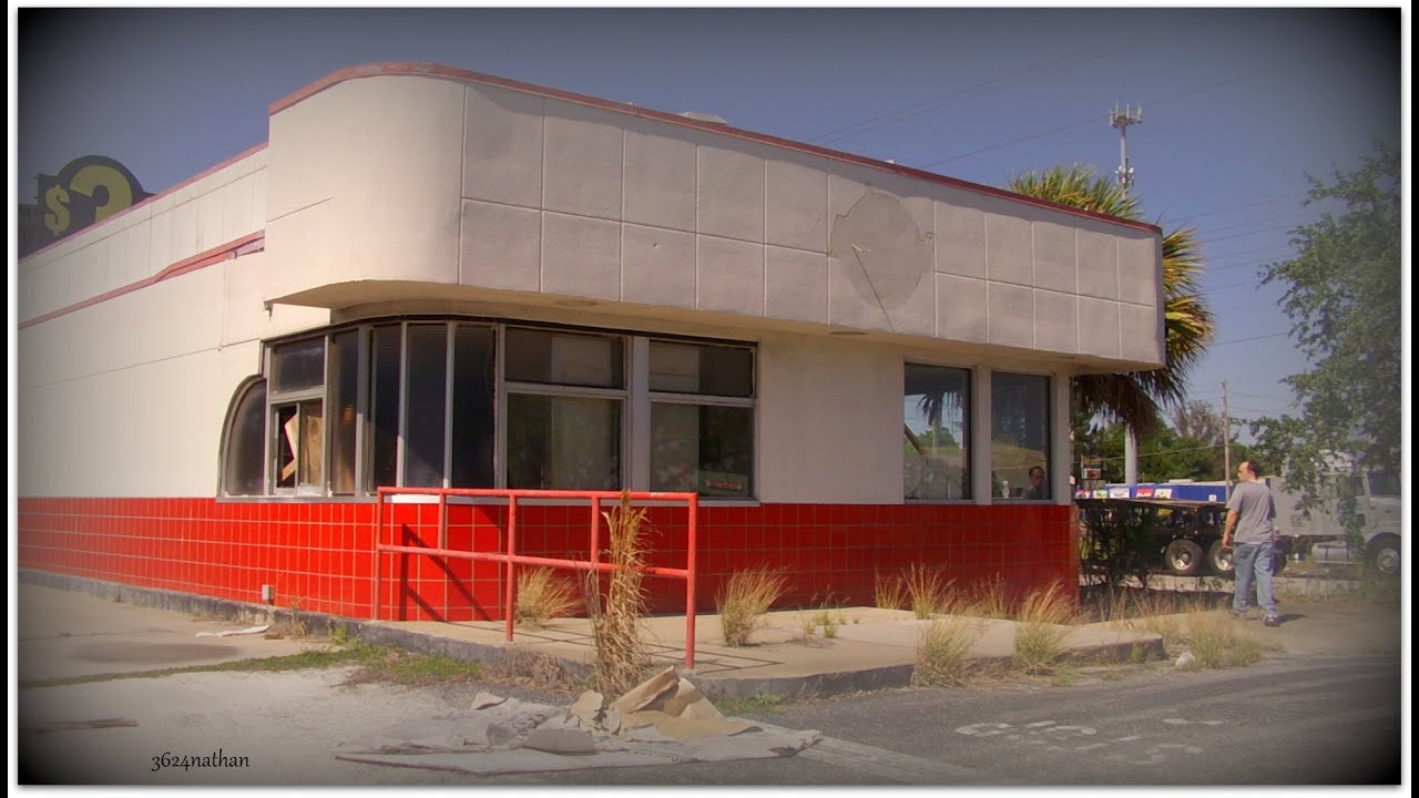 Abandoned Krystal's restaurant (Hudson,FL)