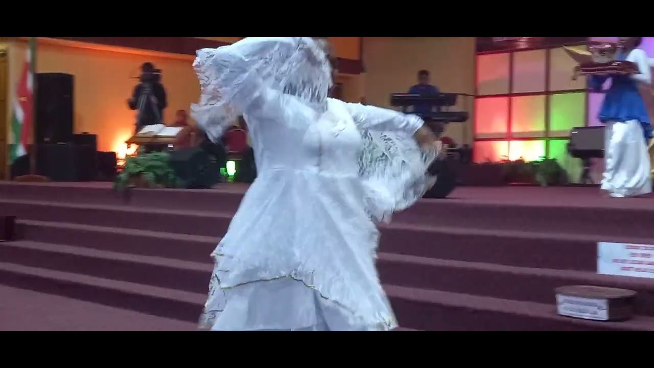 Here Comes the Glory / Here Comes Heaven .I dont own the right to this music..( Dance )