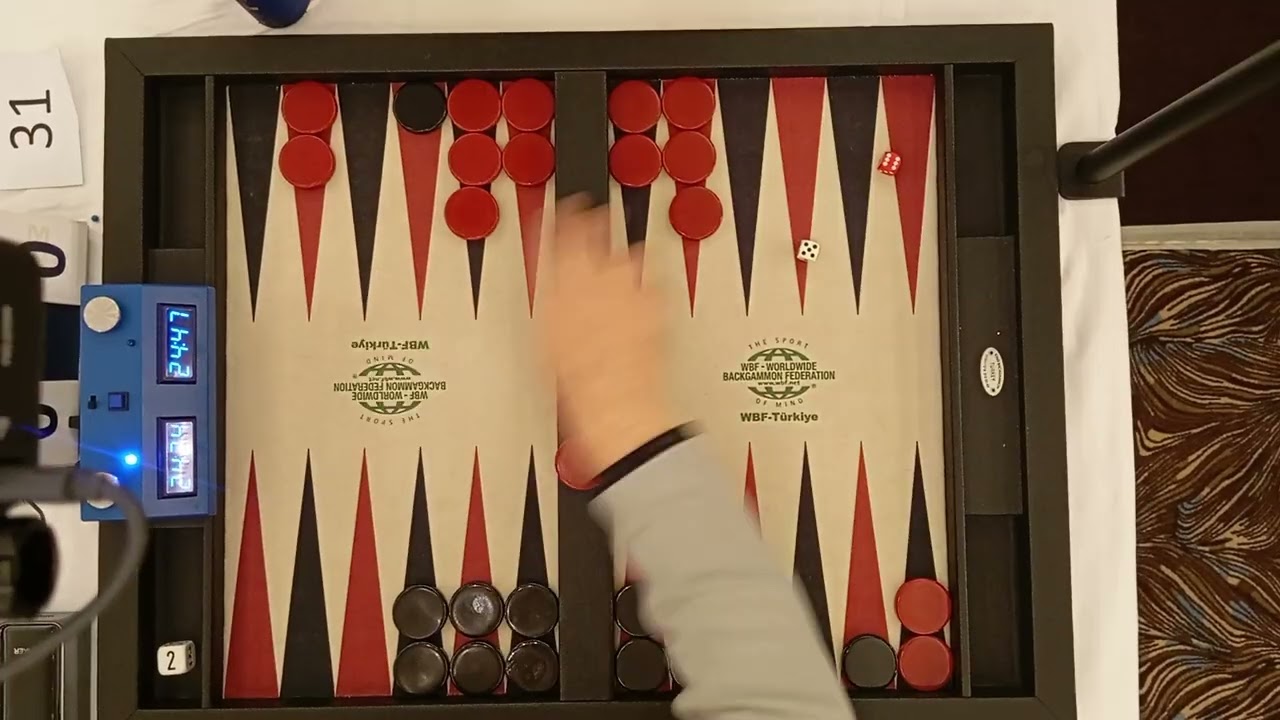 Burak Çulhacı G2 (top/red) - İbrahim Karaca M1 (bottom/black) WBF İst Open International 2th round