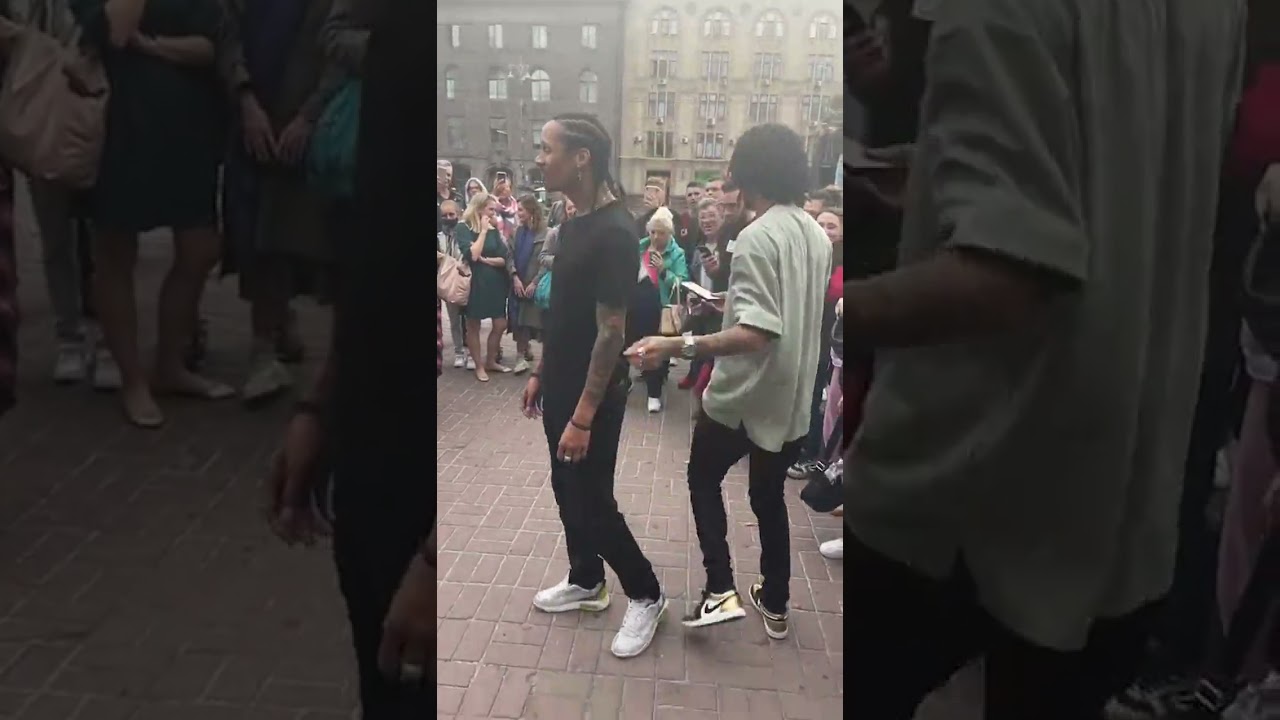 Les Twins in Kiev, Ukraine