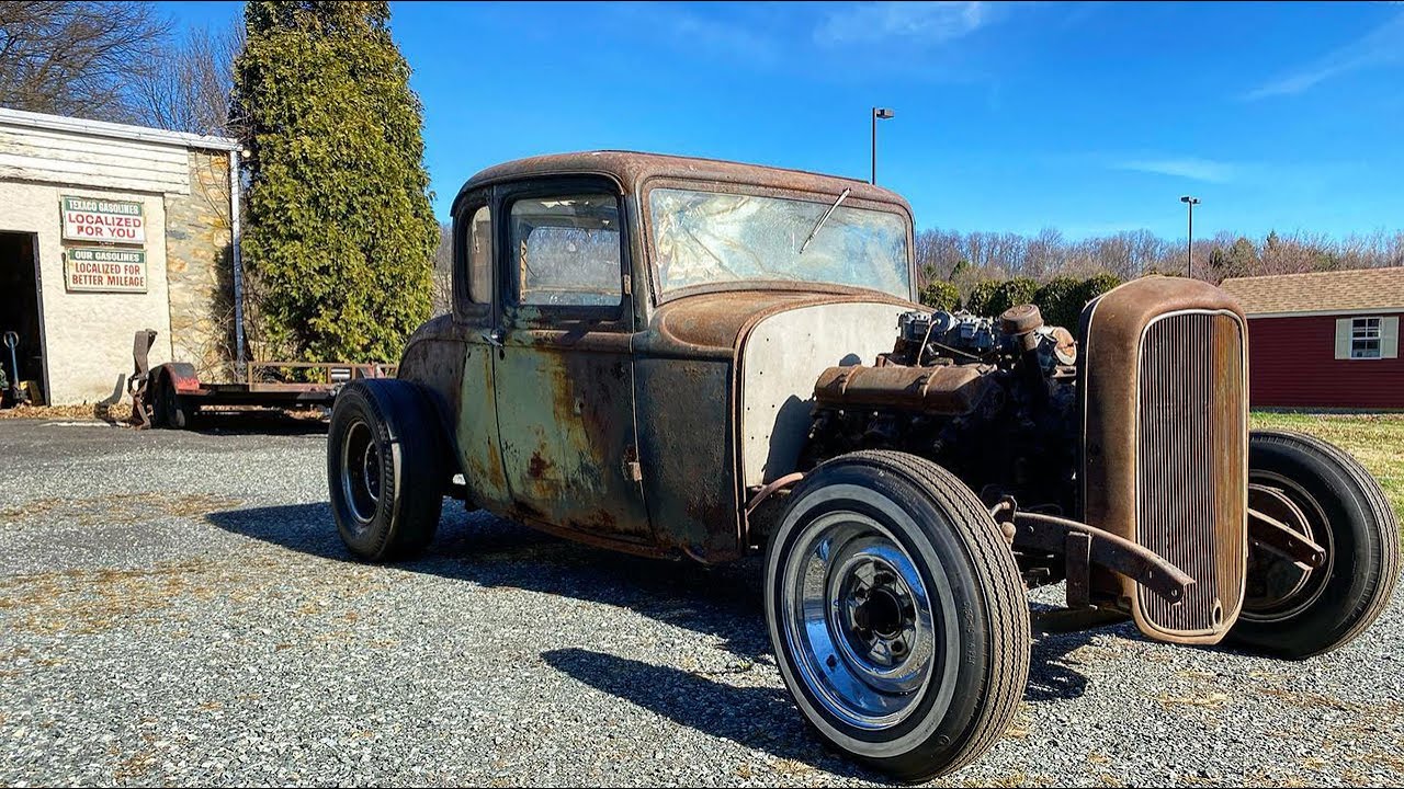 Reversed Chrome Wheels and Cheater Slicks - 1932 Ford 5 Window Coupe