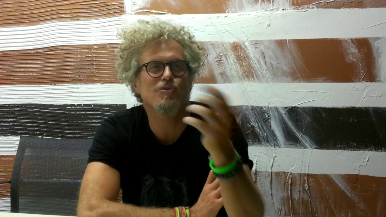 Niccolò Fabi un'intervista per raccontare 20 anni raccolti in unBest of