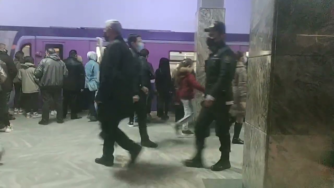 Метро Баку- едем от станции Ичери Шехер до Ази Асланов