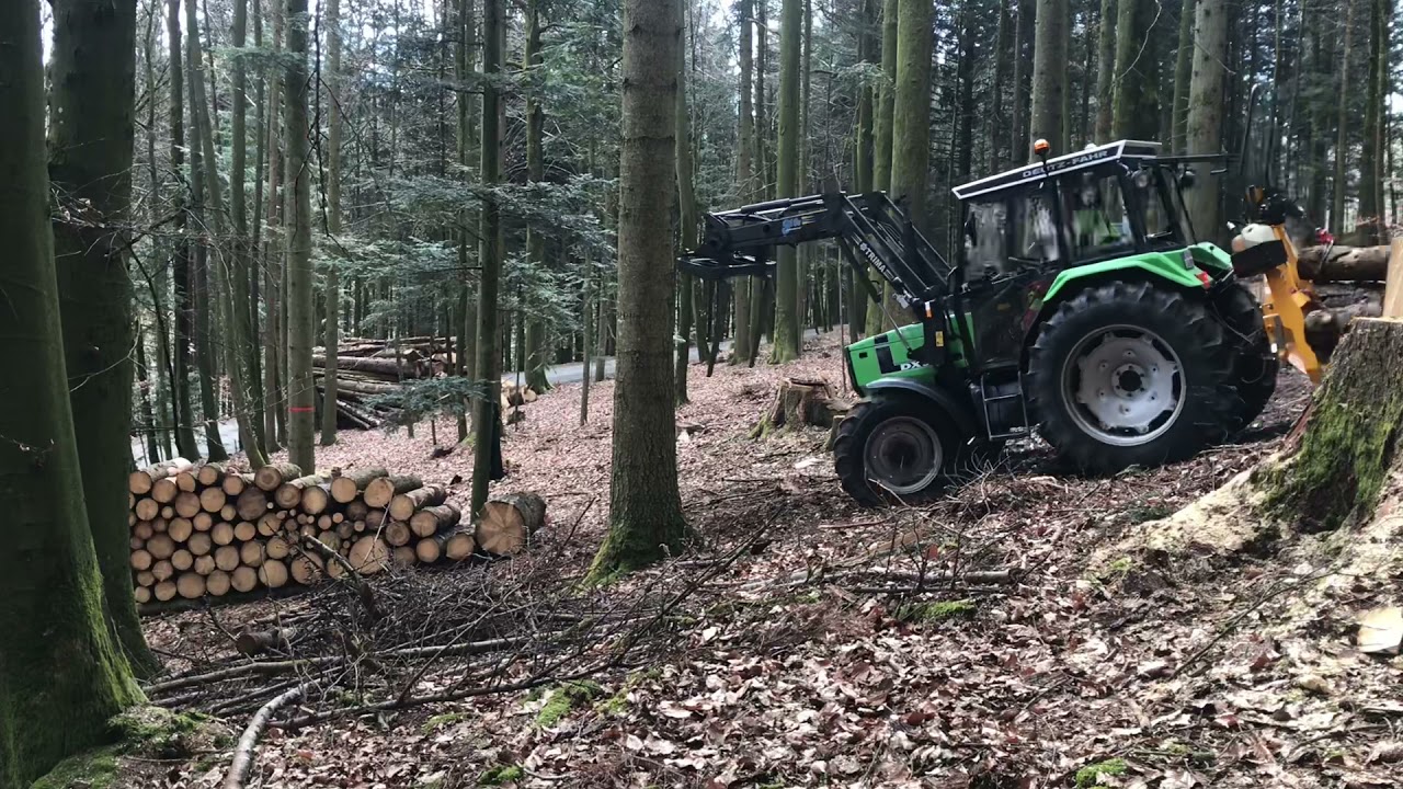 Holz rücken mit Uniforest 55 Hpro