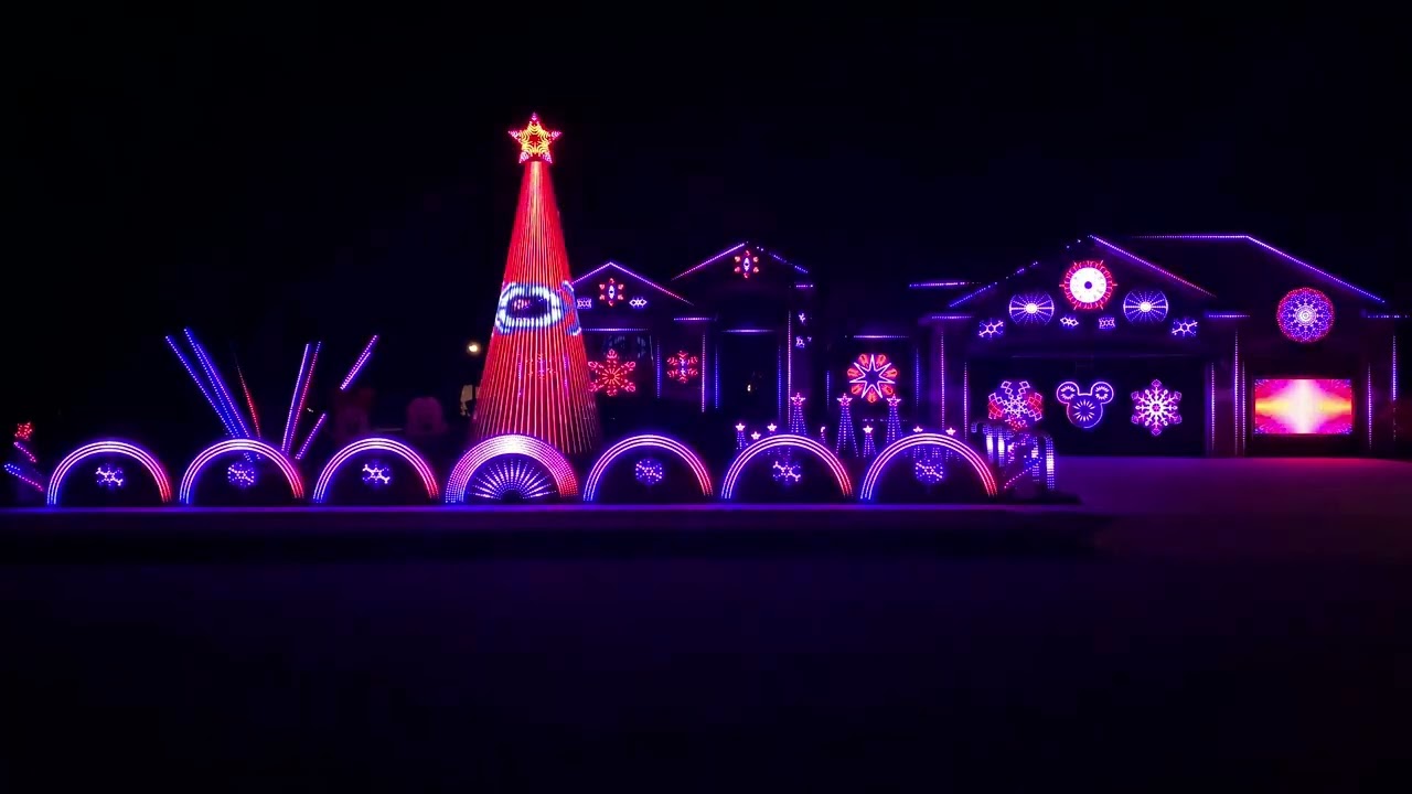Gustavsson Family Lights 2023 - Star Wars Carol of the Bells by Samuel Kim