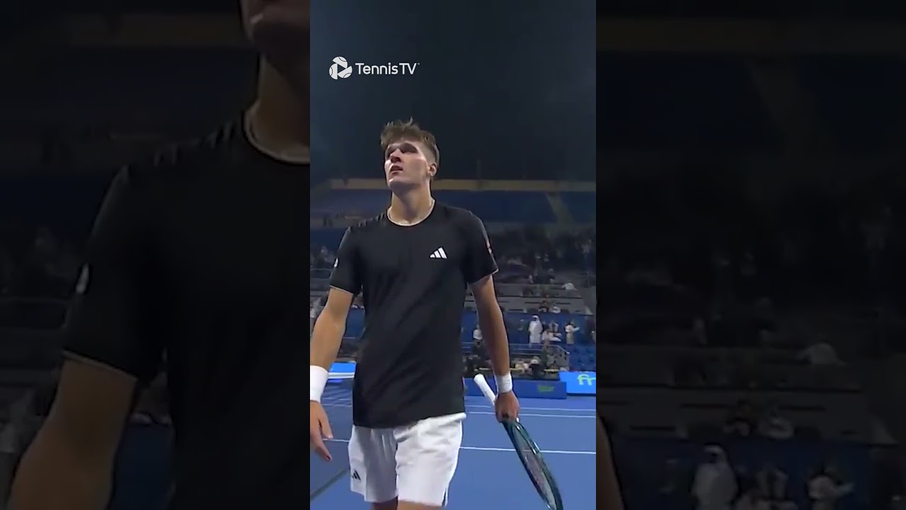Mensik stops Sinner!