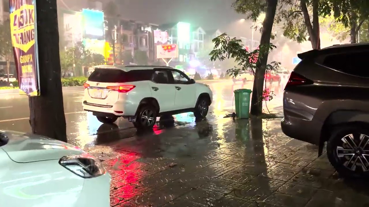 City Rain at Night – Cozy Indoor Ambience for Deep Relaxation and Sleep
