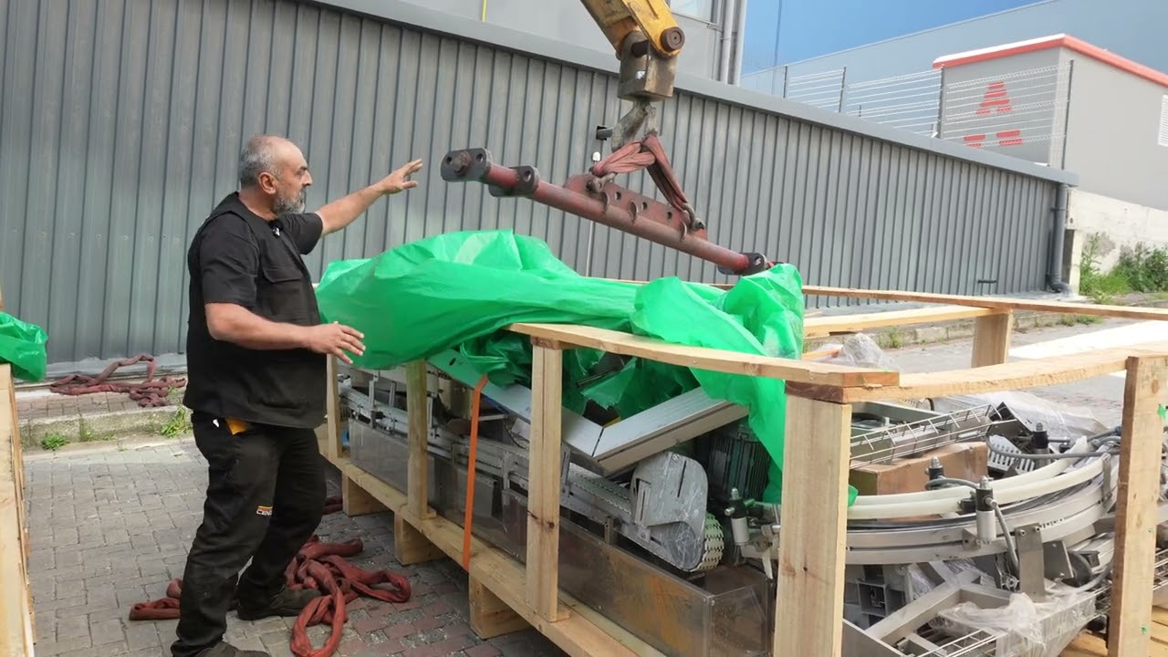 5 KATLI BİNAYA 10 TON MAKİNA TAŞIMAK! Cengaver Vinç ve Aerosol Makina Parfüm Makinaların Taşınması