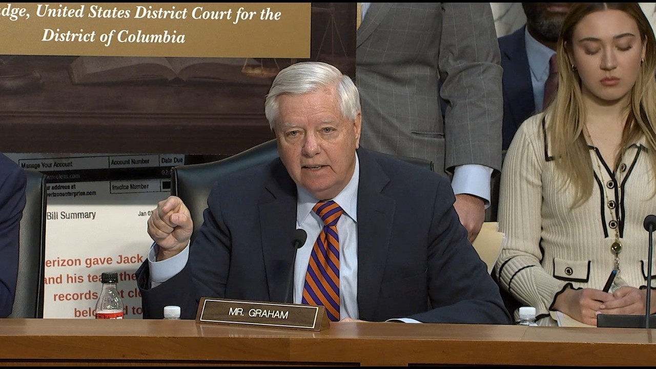 Graham Questions Verizon Executive on Arctic Frost Investigation
