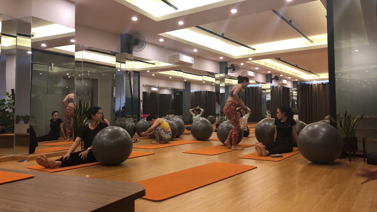 Yoga With Ball|Beginner to Intermediate Level|Praveen Yoga| Hanoi, Vietnam