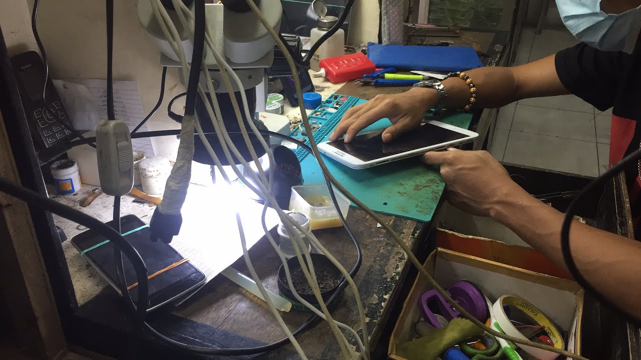 Cellphone repair tutorial