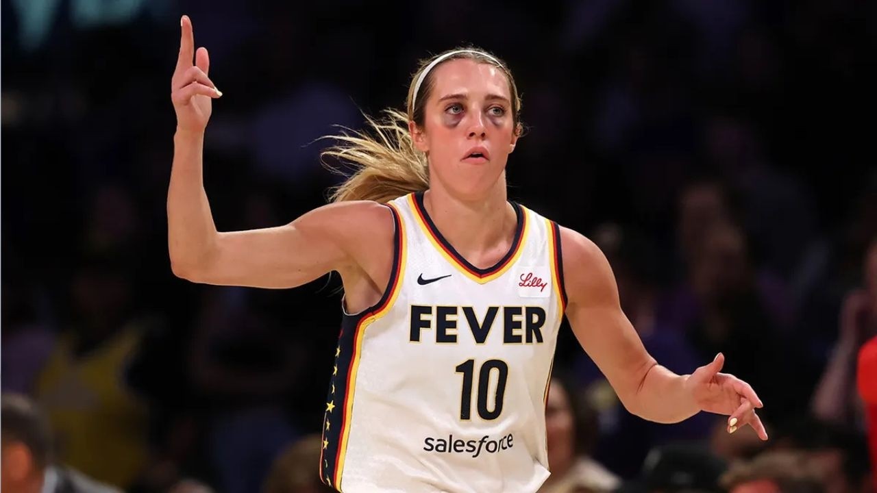 Lexie Hull’s Stunning Game-Day Look Has Fans Doing a Double Take
