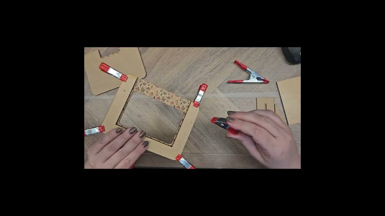 Interchangeable photo frame tutorial