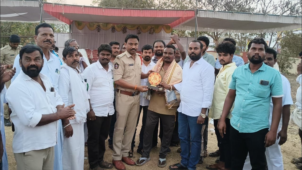 కొణిదెల రెండు పళ్ళ విభాగం విజేతలకు బహుమతుల ప్రధానం 