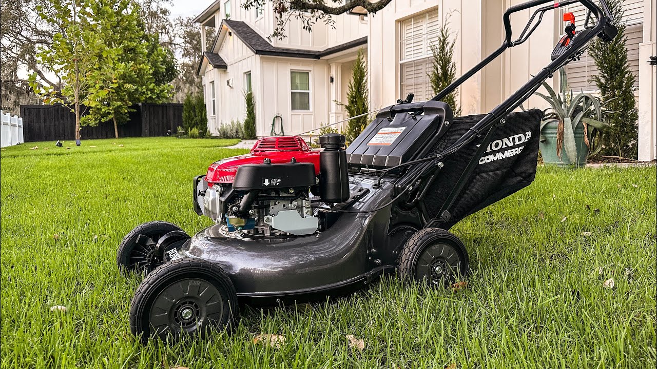 Last of the Breed: Honda HRC216 Is The Mower You’ll Brag About