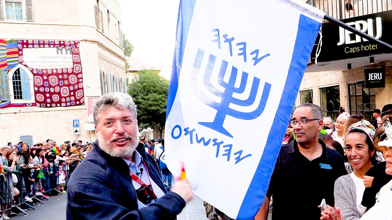 Chutzpah! Marching Christian Missionaries to Rabbi Tovia Singer: ‘We are Here to Convert the Jews’