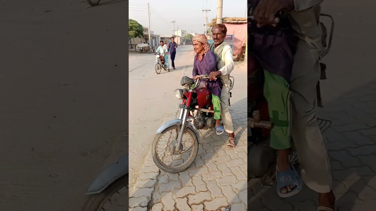 Number Daar Raahgeer Ko Rastah Batane Ki Bajaye Apane Kam Ke Liye Le Gya | Most Comedy Funny video |