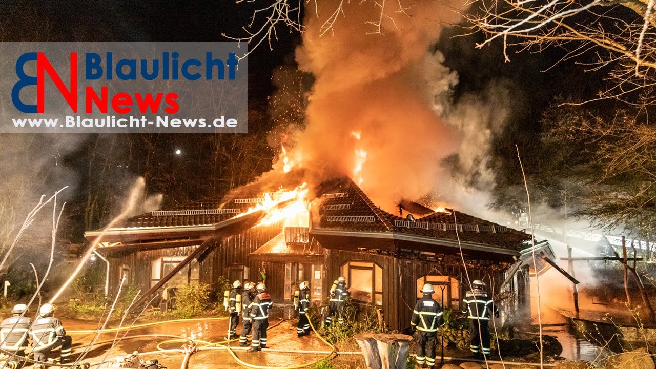 KiTa in Hamburg brennt vollständig aus - über 60 Retter im Einsatz