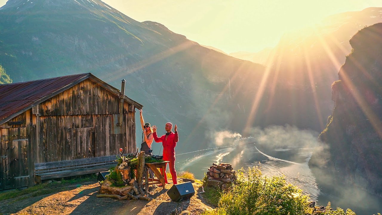 Ka2 live in Geiranger, Norway for Trolldom