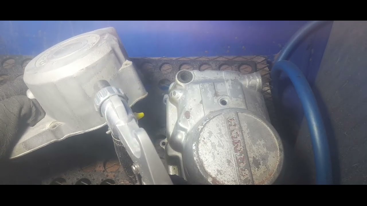 Percobaan pertama sandblasting ke media blok kopling dan magnet untuk menghilangkan cat nya 