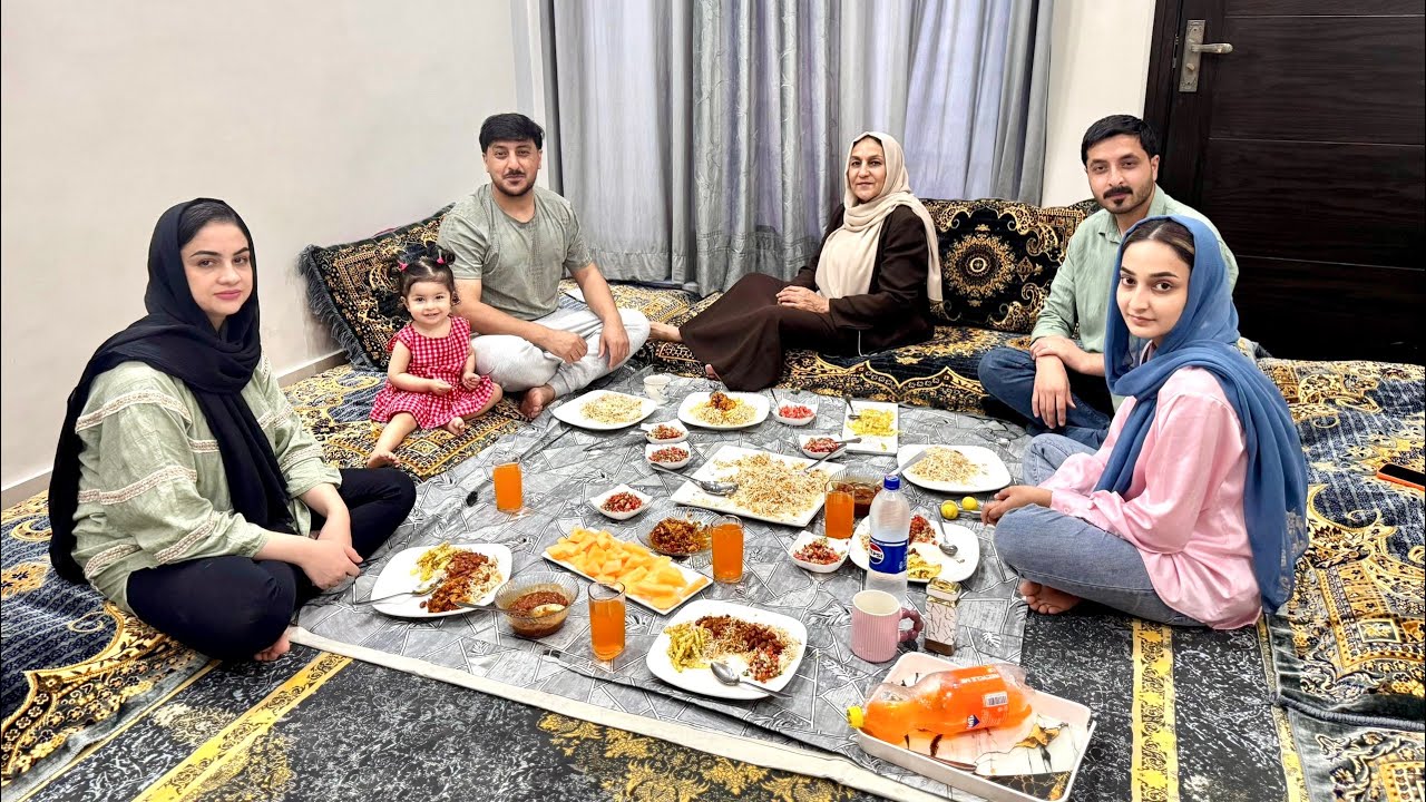 بعد از باغبانی همگی مهمان نگین جان بودیم😄🤗