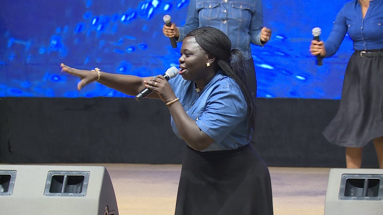 Worship Medley | New Dawn Choir